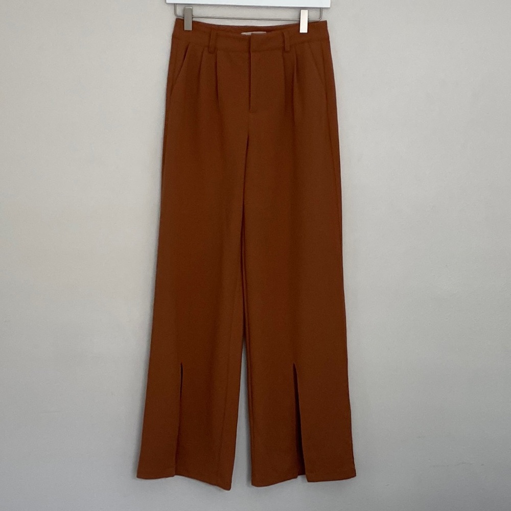 Trousers with slits